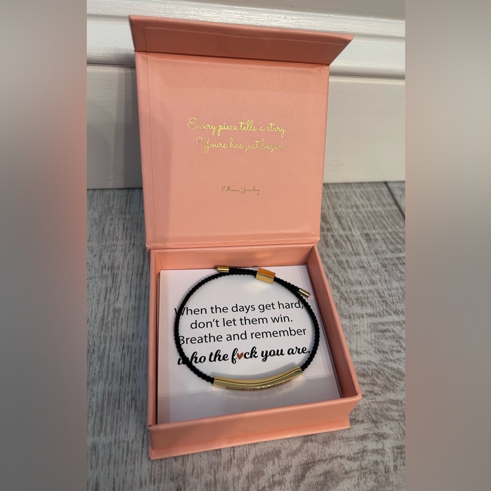 Remember Who The F♡ck You Are Motivational Tube Bracelet - Black/Gold